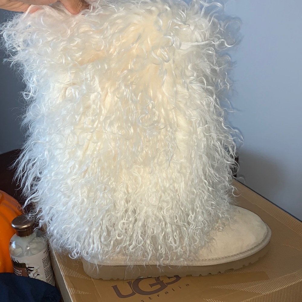 NWB. Ugg Mongolian tall sand boot